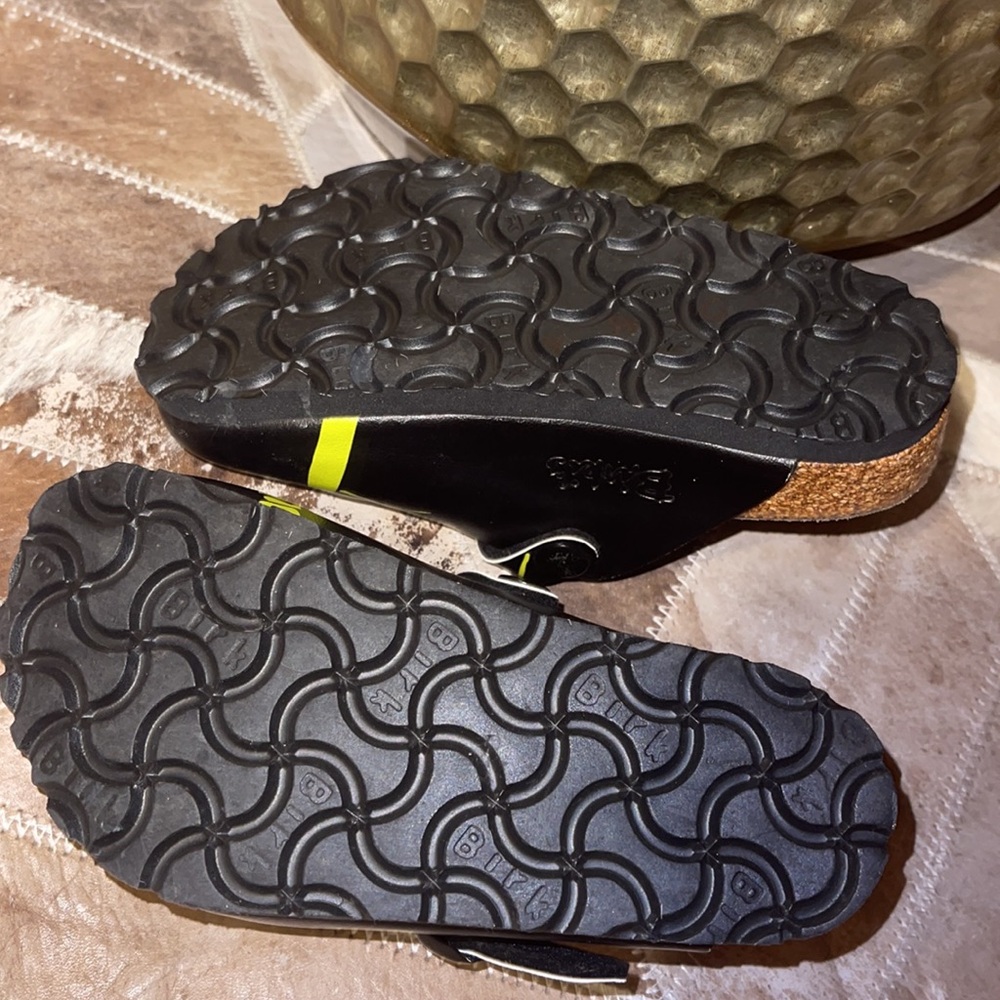 Sandals - Picture 4 of 5